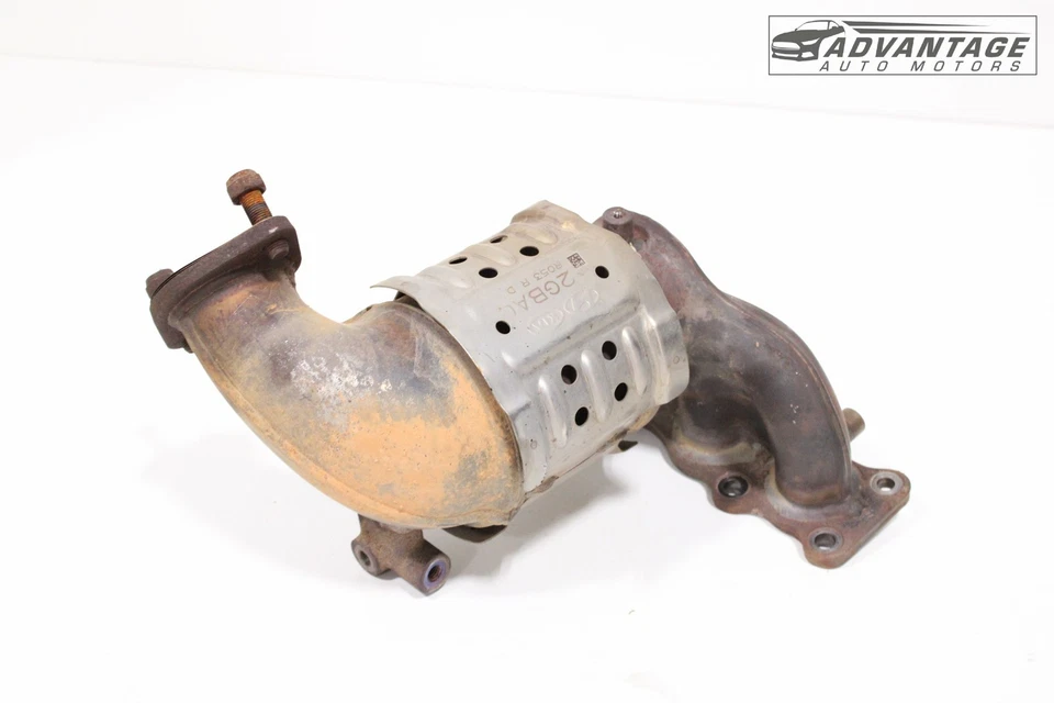 Hyundai Santa Fe 2019-2020 2,4 L tracción delantera colector de escape tubo OEM Foto 3 de 4