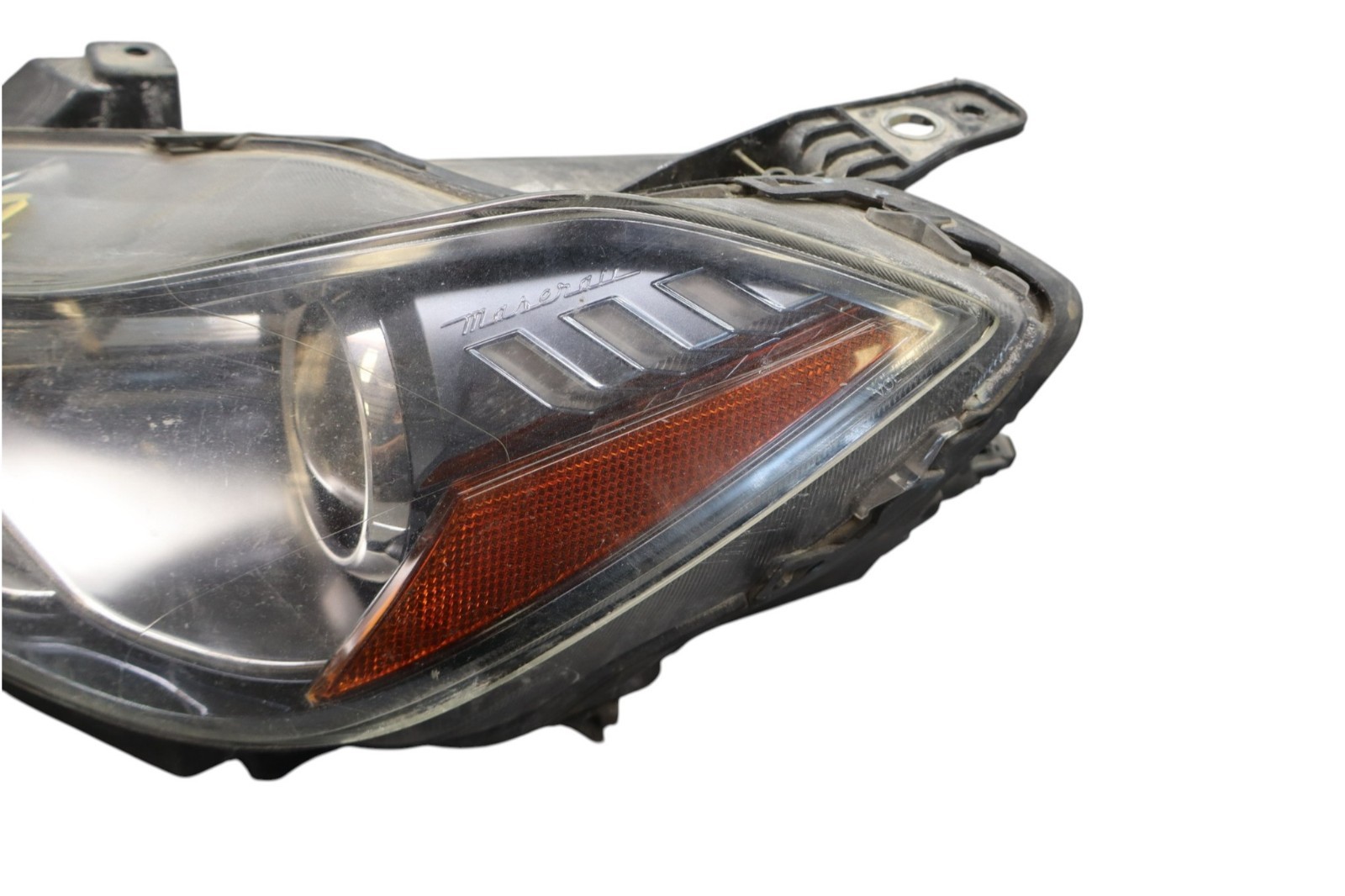 Maserati Ghibli 2014-2017 Front Left Headlight P/N 670005476