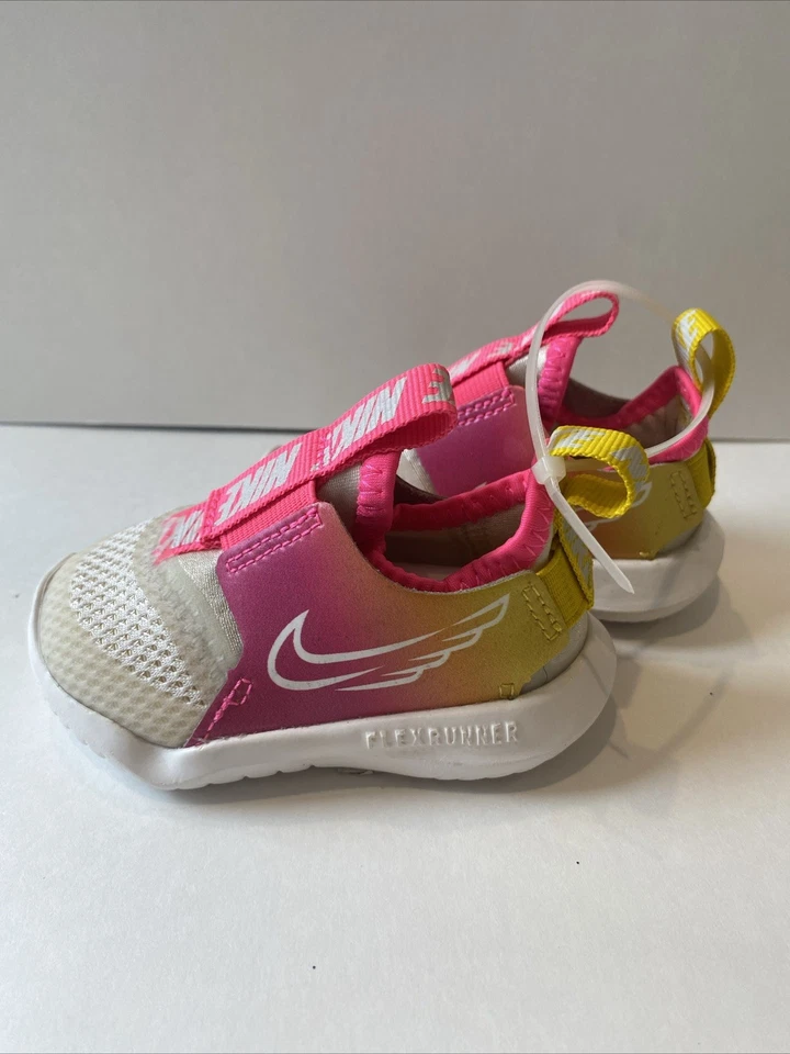 Bebés Niñas Nike Rosa Y Amarillo Flexrunner Tenis Zapatos Talla 3C Nuevo Sin Caja Foto 3 de 4