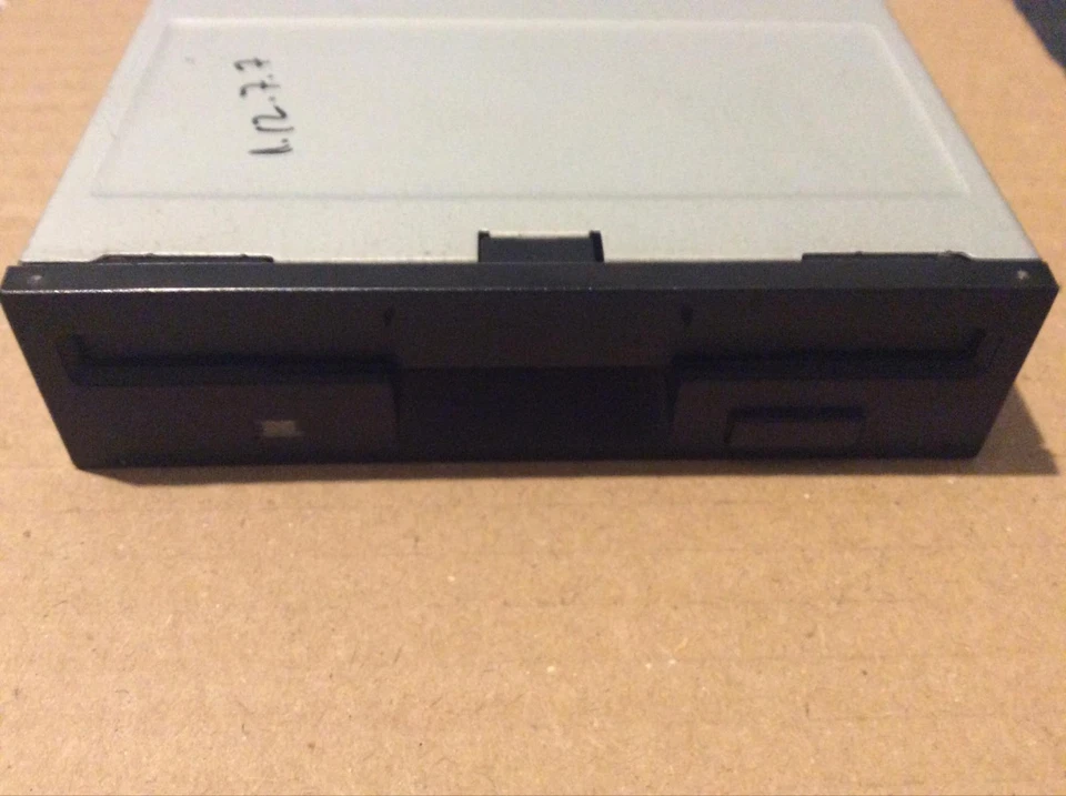 Alps Electric Co DF354H(121G) Black 3.5" 1.44MB FDD Internal Floppy Disk Drive - Image 2 of 4