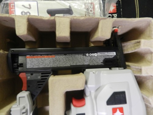 Porter Cable PCC791B 20V MAX 18 GAUGE Cordless CROWN STAPLER - Picture 6 of 10