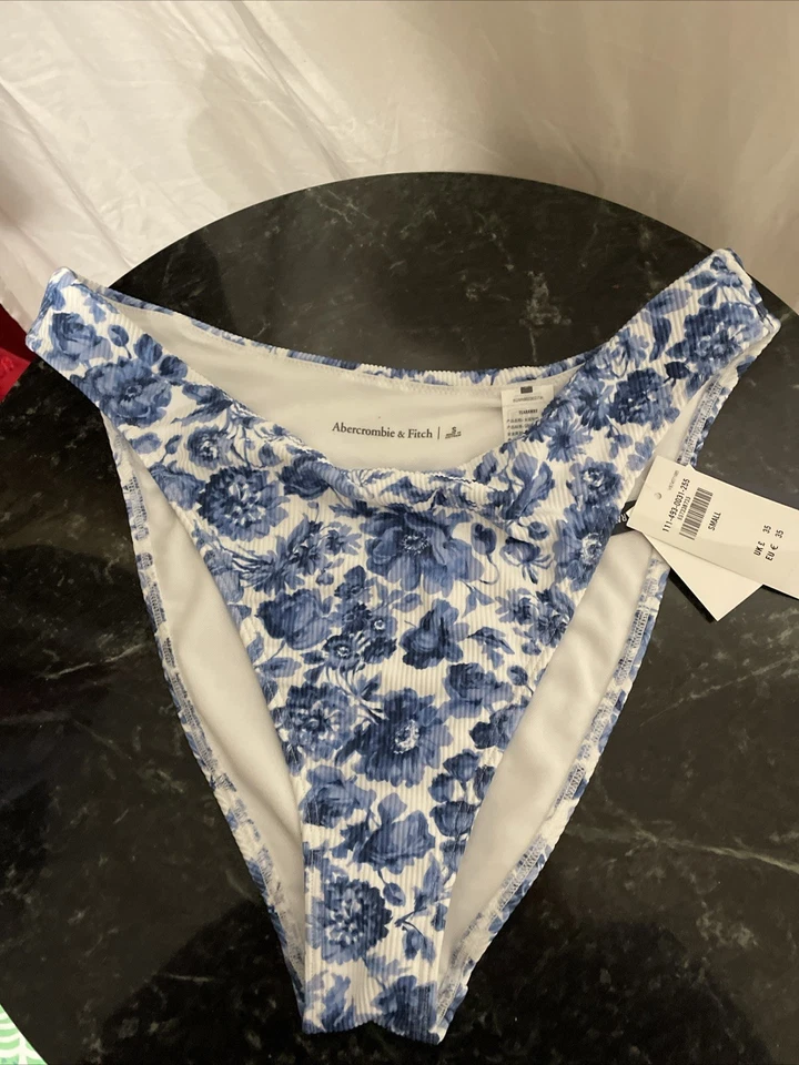 Bikini traje de baño abercrombie and fitch curve love parte inferior talla pequeña nuevo con etiquetas $40 Foto 3 de 4