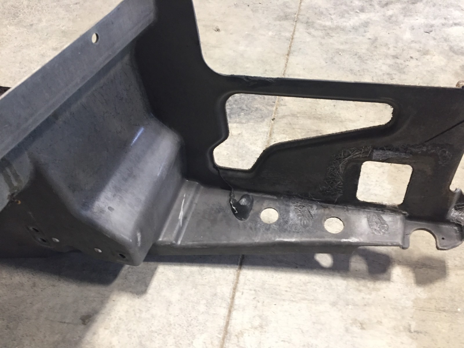 Chevrolet Corvette 2005-2013 Front Left Inner Fender liner