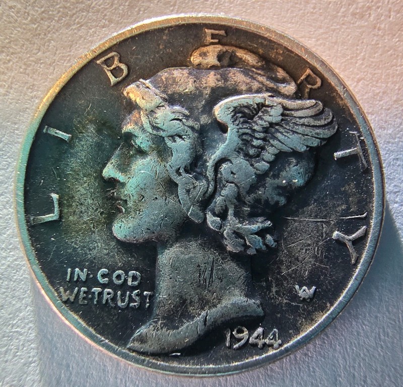 This 1944 Mercury Dime 90% Silver No Mint Mark Nice Coin Looks Great To