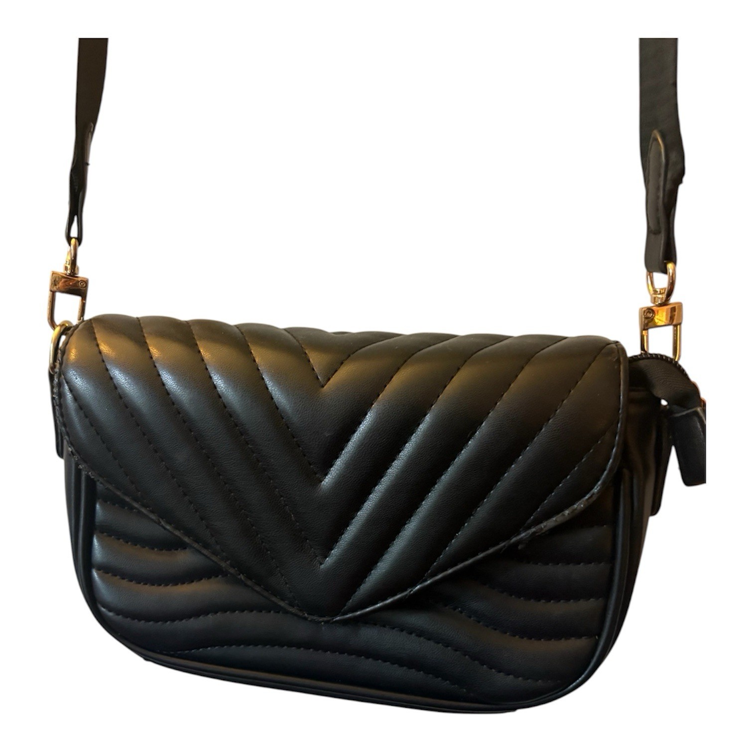 Black Chevron Quilted Crossbody Bag Gold Hardware Zip Adjustable Strap Pockets