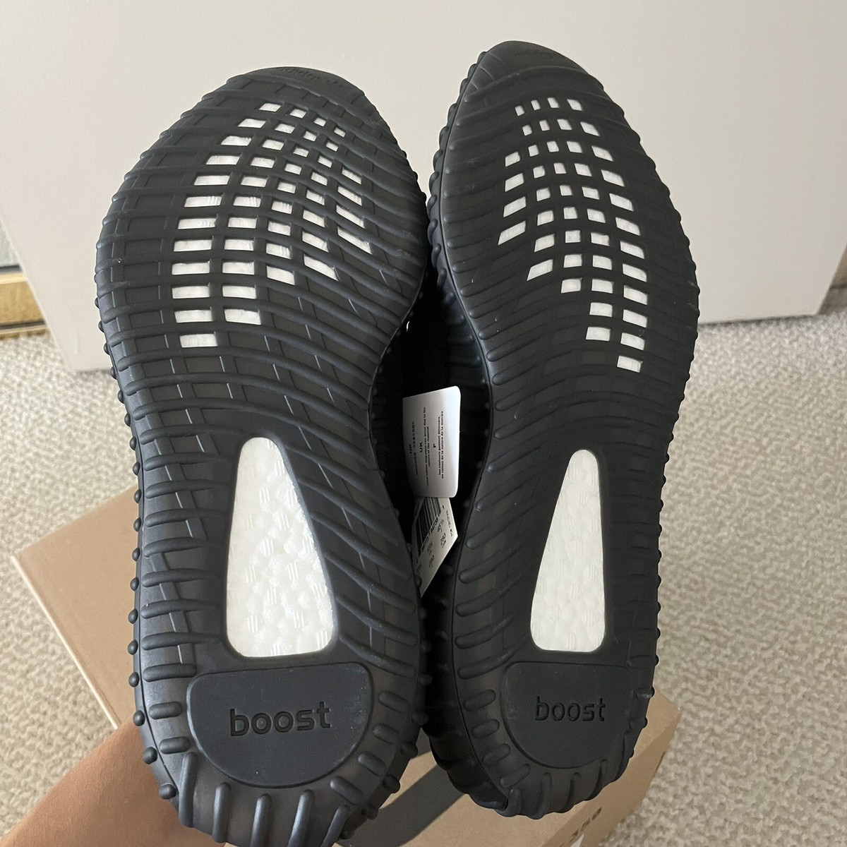 adidas gazelle silver green womens Yeezy Boost 350 V2 Black Red – Newcop main image 1