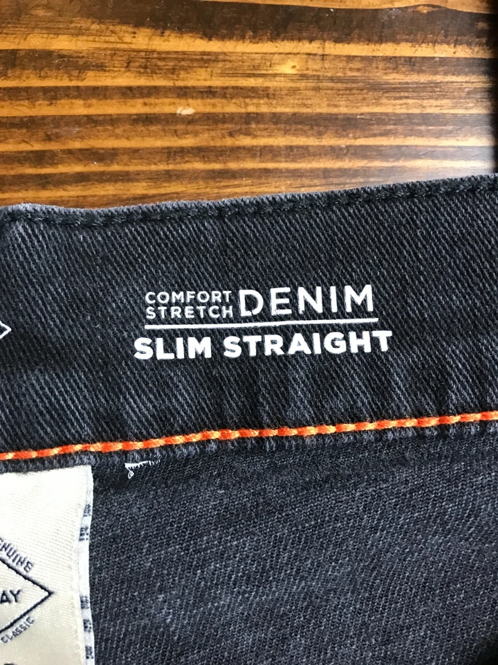 Pantalones de mezclilla para hombre St John's Bay talla 36X32 negros cómodos ajustados rectos Foto 4 de 4