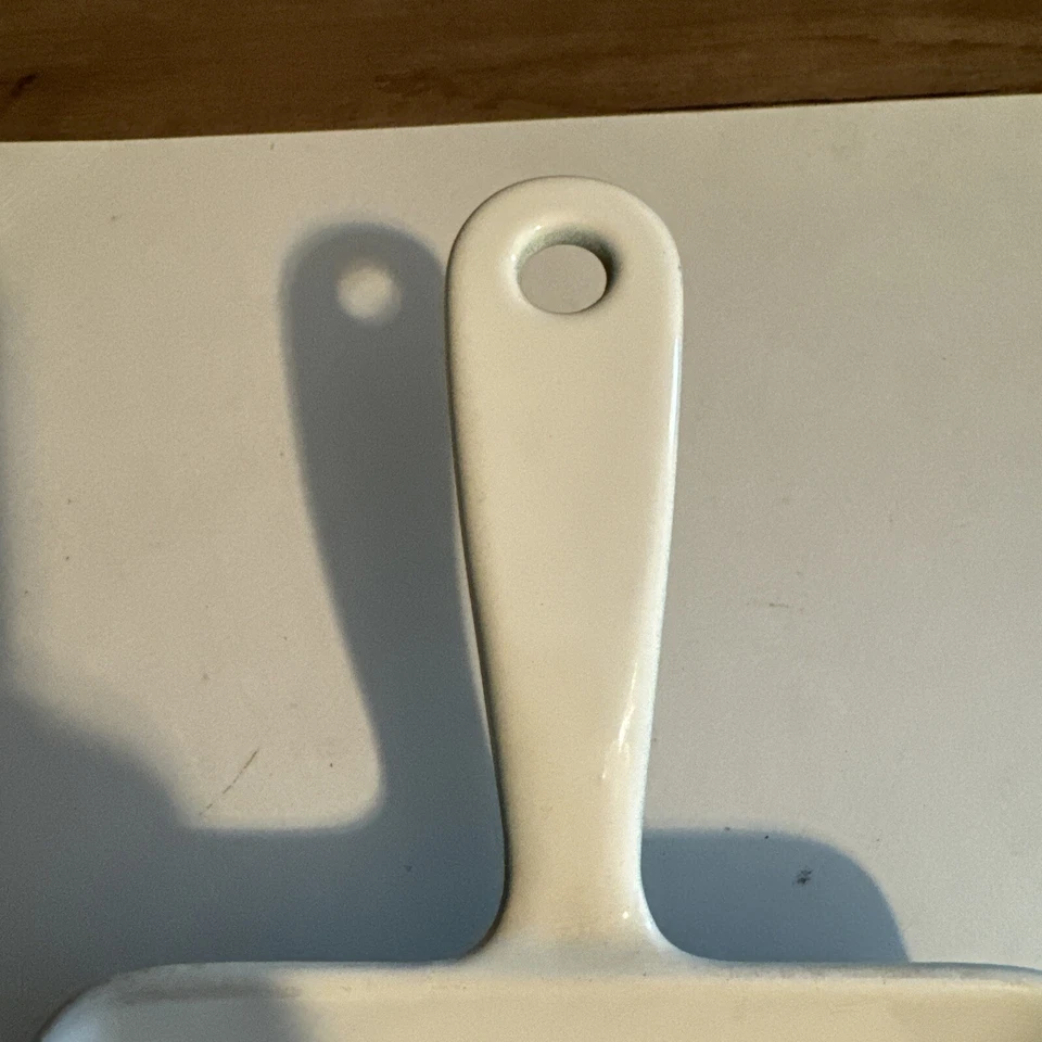 Vintage Prizer Ware White/Blue Enameled Cast Iron Small Squared Skillet, NOS - Image 3 of 4