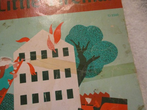 Collectible~The Little Fireman~Margaret Wise Brown~Paperback~1966 - Foto 5 di 14