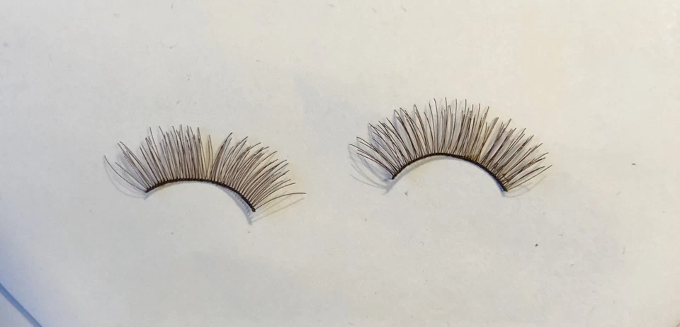 MARKENLOS Puppen Wimpern Christin für Augen 20-22 mm, W 16 mm 1Paar/2 Stück Farbe Braun