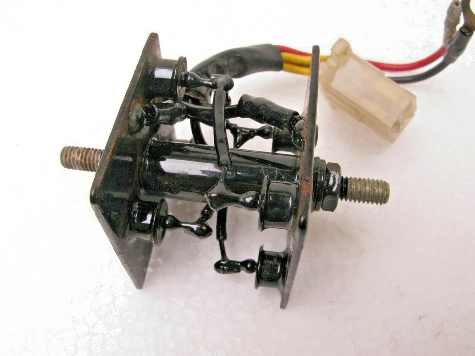 Nuevo Rectificador Original Kawasaki 21061-011 S1 S2 S3 - KH250 - Mach II KH400 Foto 4 de 4