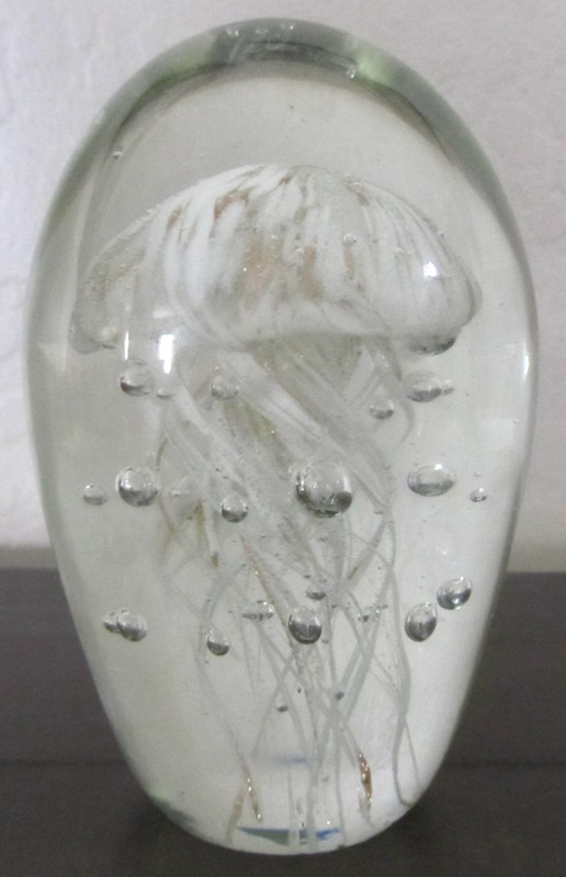 Vintage Heavy Controlled Bubble Nautical Jellyfish Paperweight Sculpture