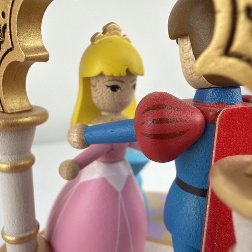 Wooderful Life Disney Dornröschen Spieluhr zum Aufziehen aus Holz - Bild 10 von 23