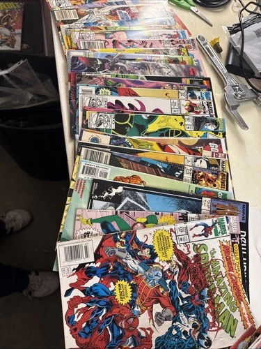 Lot Of 26 Marvel Comics Mid To high Grade Spider-Man Daredevil Avengers And More