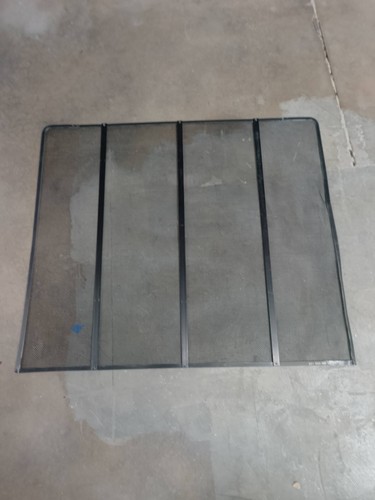 DAMAGED - Bug Screen for Peterbilt 379 Trucks replaces 13-04346