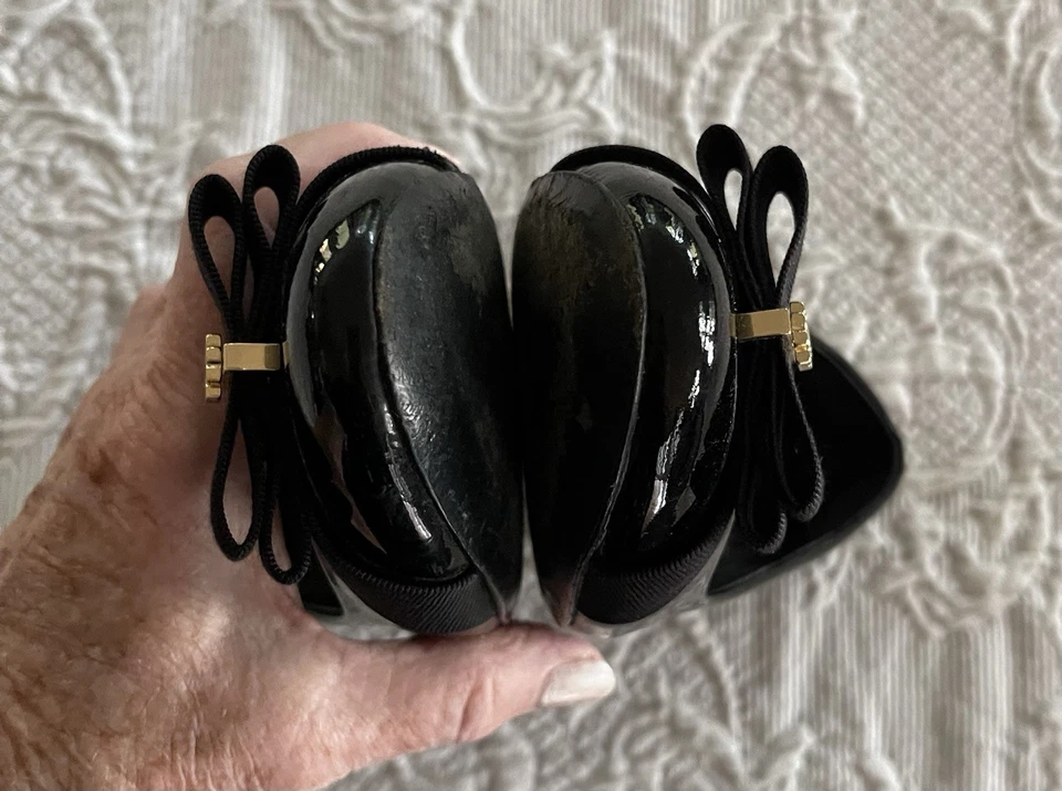 Zapatos de salón Tory Burch con lazo de cinta charol negro tacón bloque zapatos de carrera damas talla 5M Foto 4 de 4