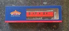 Bachmann 39-184A BR MK1 BG Coach Full Brake Royal Mail Red OO Gauge 