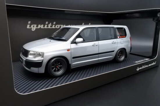 ignition model Toyota Probox GL 1:18