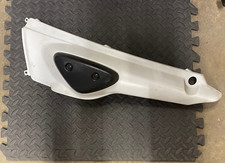 CARENAGE LATERAL GAUCHE MBK STUNT YAMAHA SLIDER BLANC REF: 5JHF173100S0 