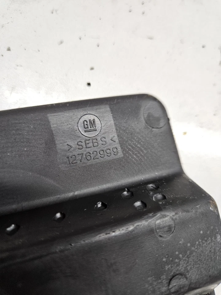 Tapete de borracha console central Saab 93 9-3 12762999 - Imagem 3 de 4