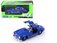 Welly Mercedes Benz 300 SL Blue 1:24 Diecast Model 26064