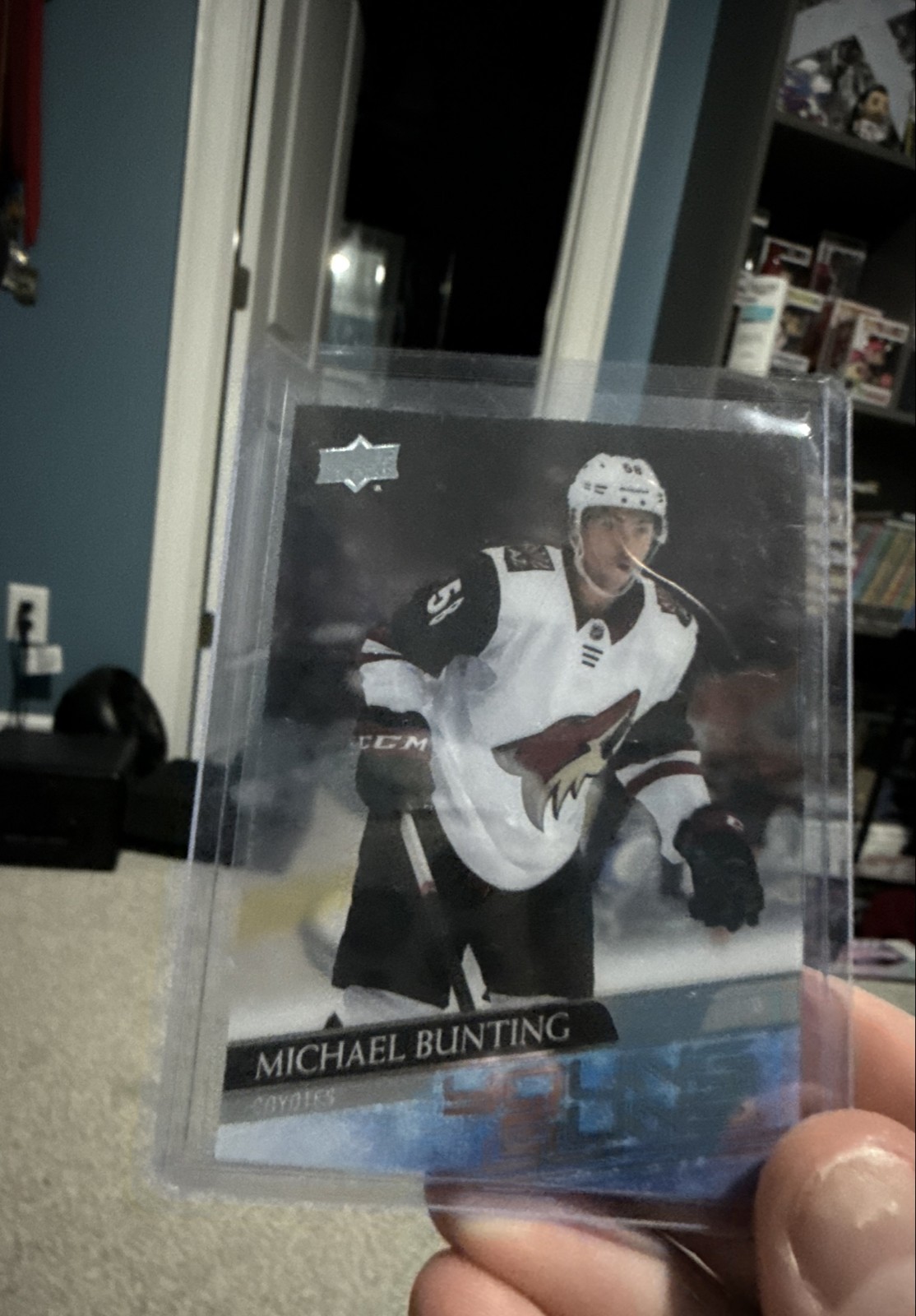 2020-21 Upper Deck Extended Series - Young Guns Michael Bunting #727 Clear Cut