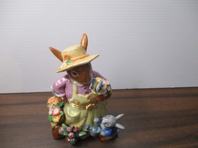 CWC Trinket Box Porcelain Easter Rabbit Mother Child Garden Flowers Decor  6.5''