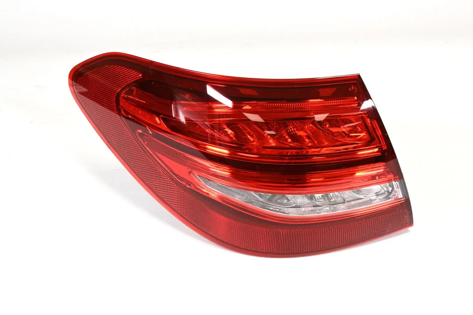 Original Mercedes-Benz Schlussleuchte links außen 2059065100 - Bild 2 von 4