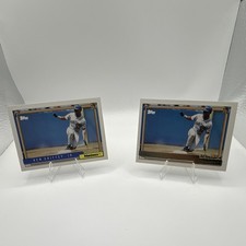 Topps 1991 Ken Griffey Jr. regular and gold Winner Mariners card lot 2 cards