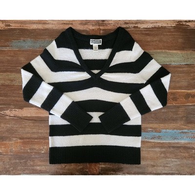 Route 66 Women's Pullover Sweater Size XL Black & White Knit V-Neck Long Sleeve
