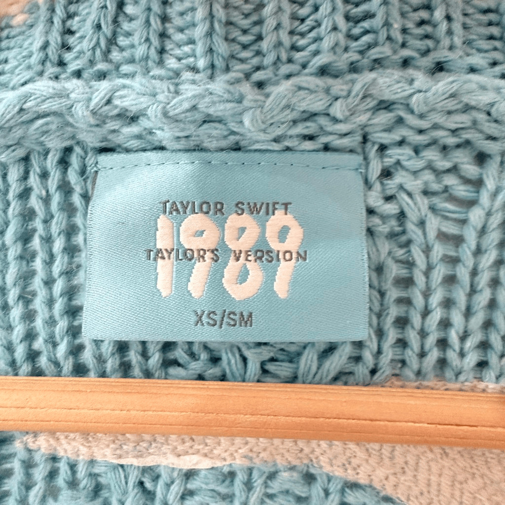 Taylor Swift 1989 Taylor's Version Women's Size XS/S Blue Knit Cardigan Sweater image 6
