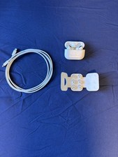 Apple AirPods Pro 1st Generation with MagSafe Charging Case / EUC