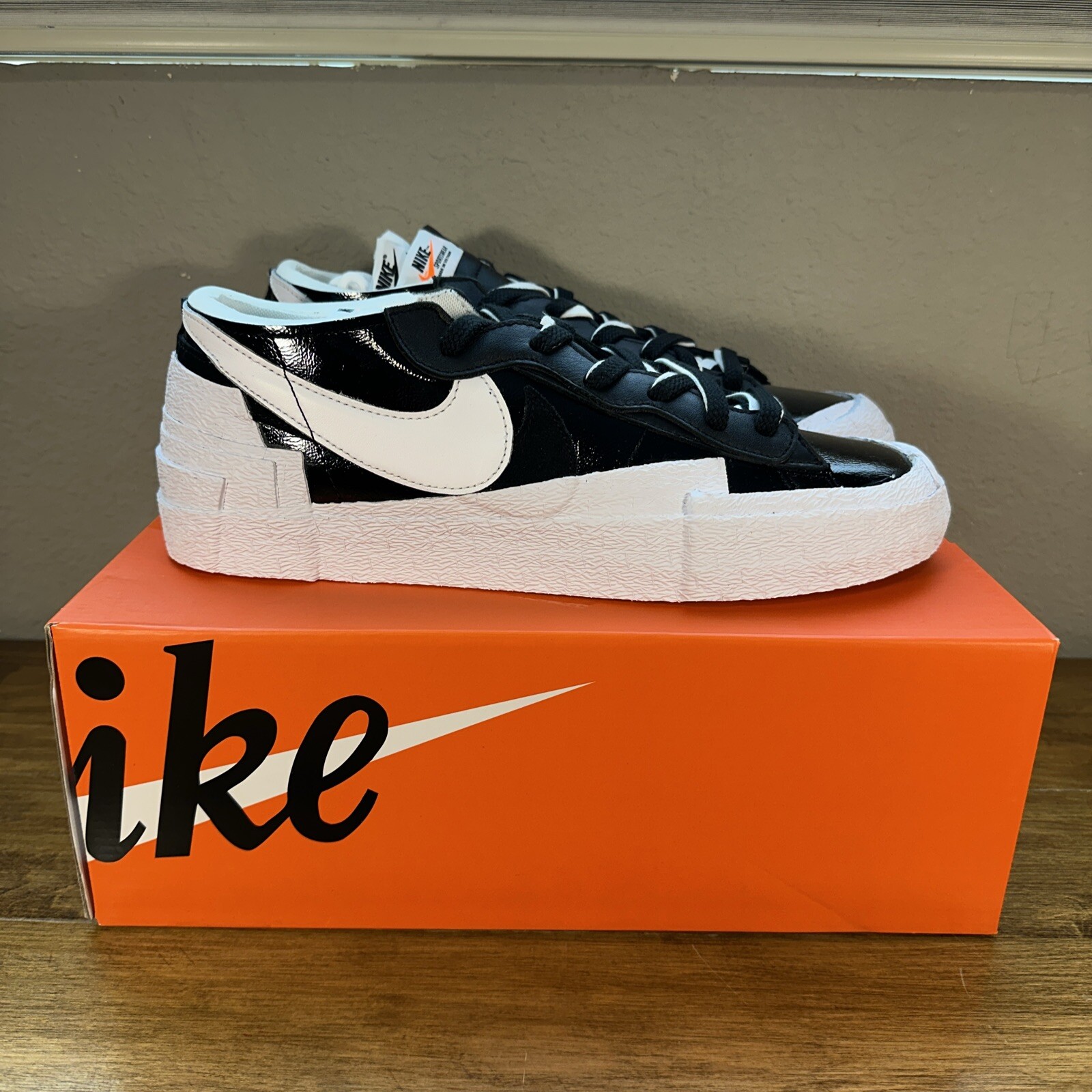 SACAI X NIKE Taglia 11 Nike Blazer Low x Sacai nero lucido 2022 nuovo con scatola