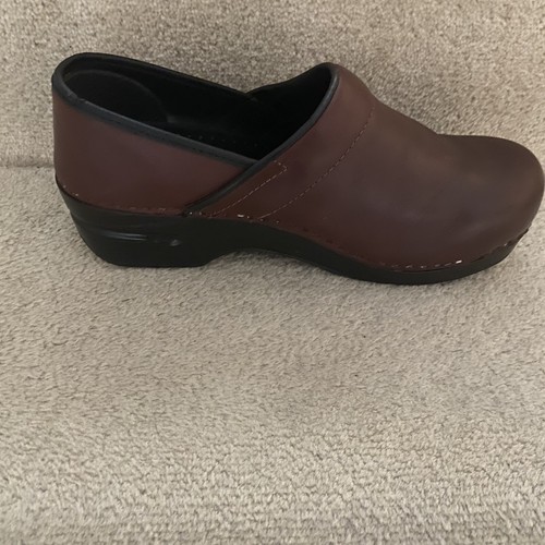 LAND’s END CHESTNUT BROWN LEATHER CLOGS SIZE with BLACK WOODEN HEEL SIZE UK 6 - Picture 6 of 6