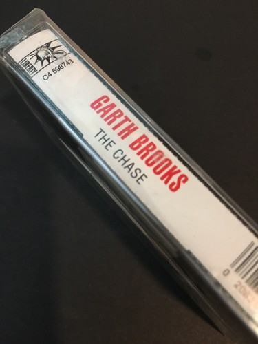 Garth Brooks~The Chase~Cassette~Mew Sealed~Fast 1st Class Mail - Picture 3 of 9