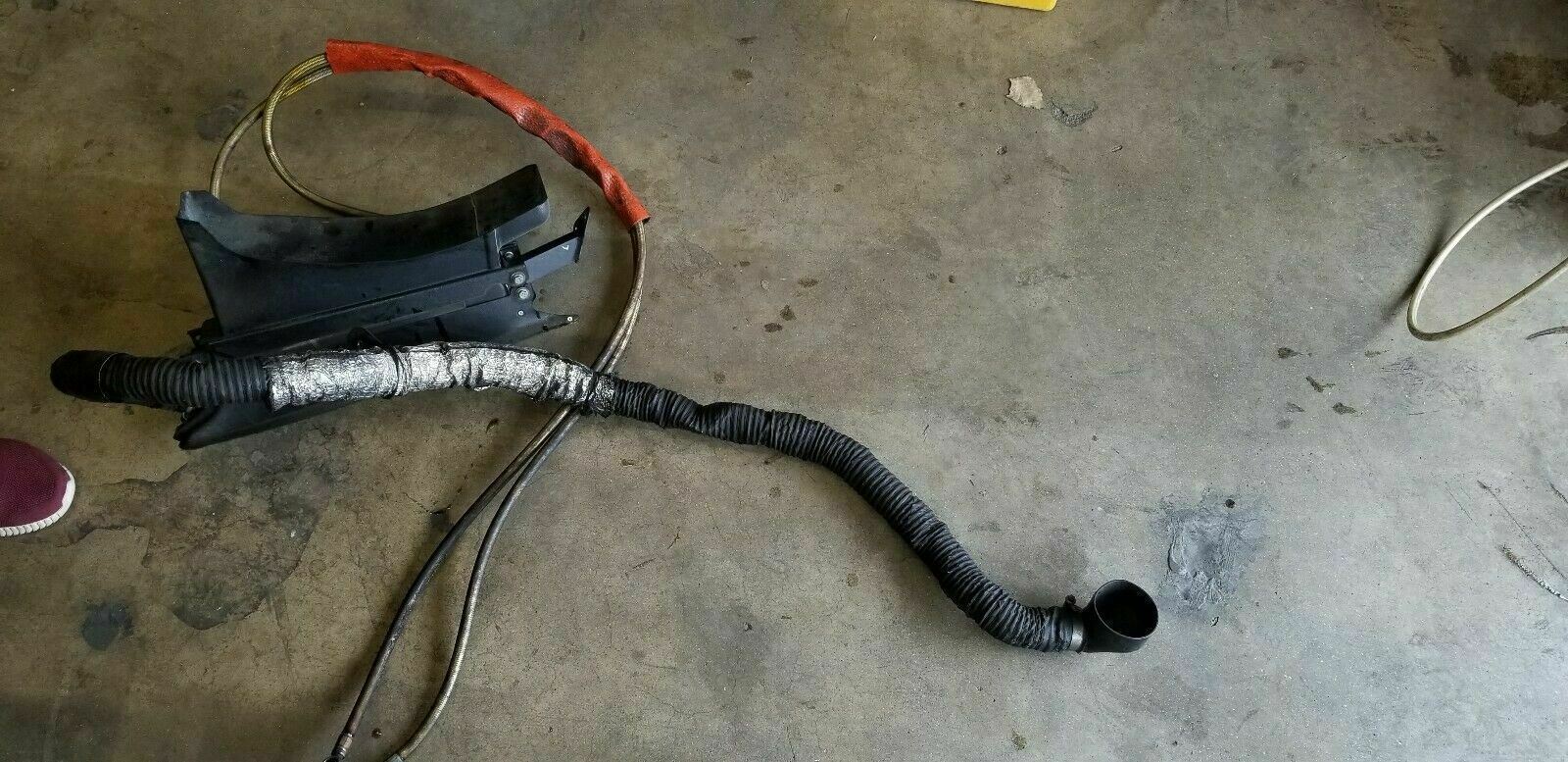 LAMBORGHINI GALLARDO OIL COOLER RADIATOR WITH OIL LINES PLASTIC OEM 086317019B 