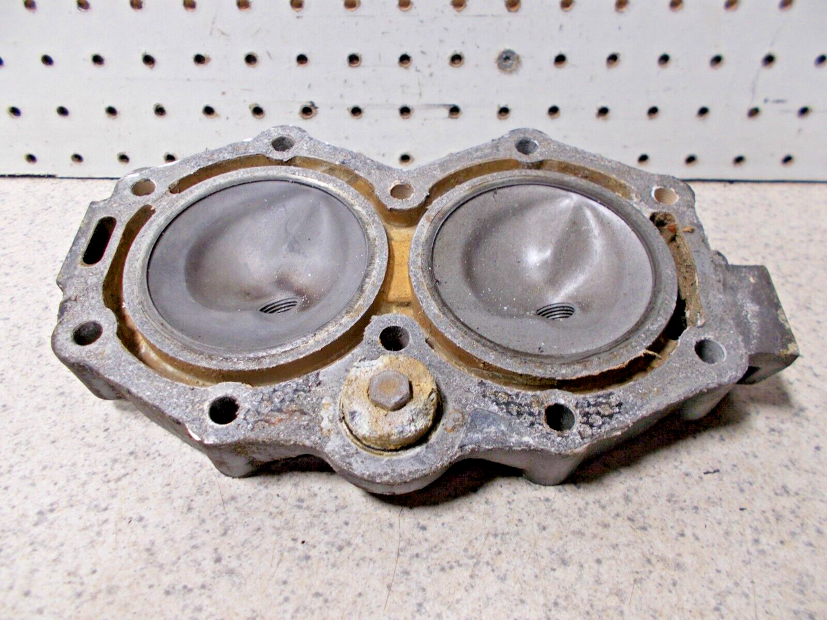 Tohatsu Nissan 30 HP Outboard 2 Stroke / Cylinder Head