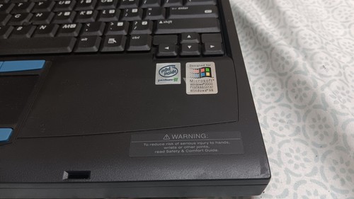Vintage Compaq Evo N600c Laptop intel Pentium 3 @ 1.06 GHz 14" LCD Screen PARTS - Picture 9 of 19