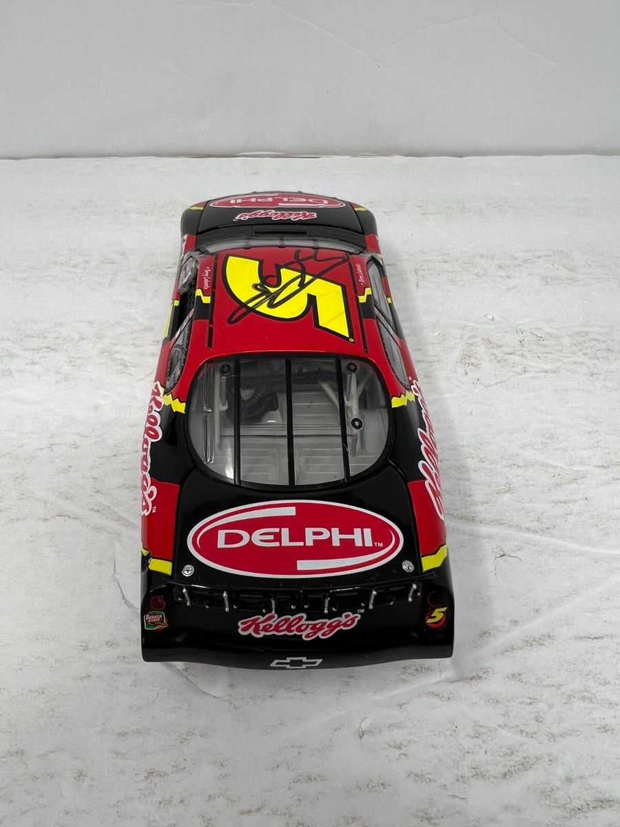Action Nascar #5 Terry Labonte Kellogg's Delphi 1:24 Diecast Track