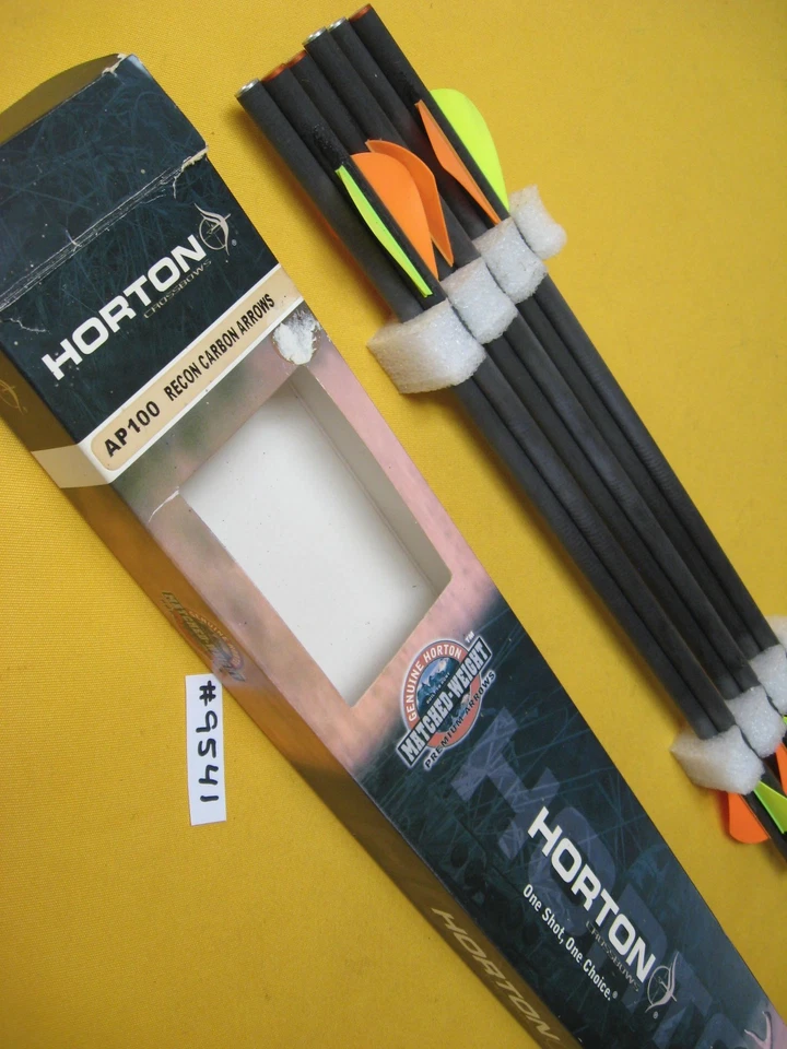 Horton Crossbow 6 Carbon 17" Recon/Vision Arrows w/Flat Nocks & 2" Blazer Vanes - Image 2 of 4