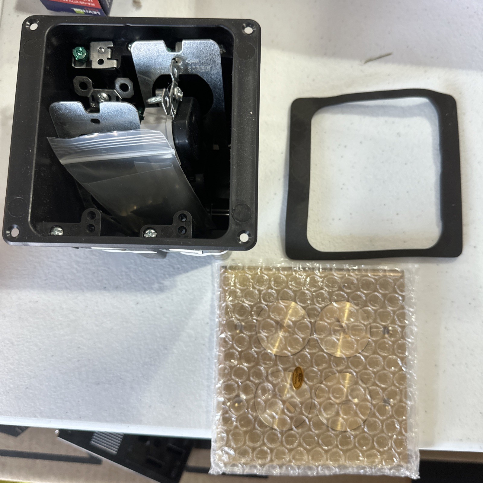 Legrand 2 Gang Floor Box Assembly FB2-TRDR2B Gold 2 Receptacles