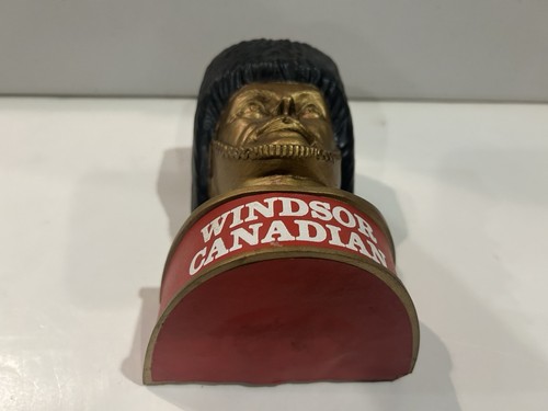 Vintage Windsor kanadischer Whisky Display Flaschenhalter Gardist Holzimitat Kunststoff - Bild 9 von 12