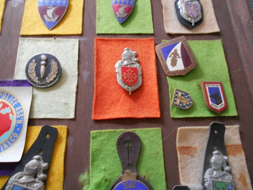OBSOLETE International Police Badge Lot 40 items - Picture 5 of 8