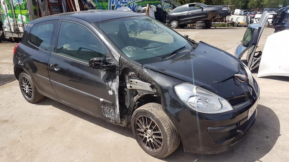 Renault Clio 2007 Fuel injector rail (injectors)(Fuel distributor) #2121209-42 - Imagem 4 de 4