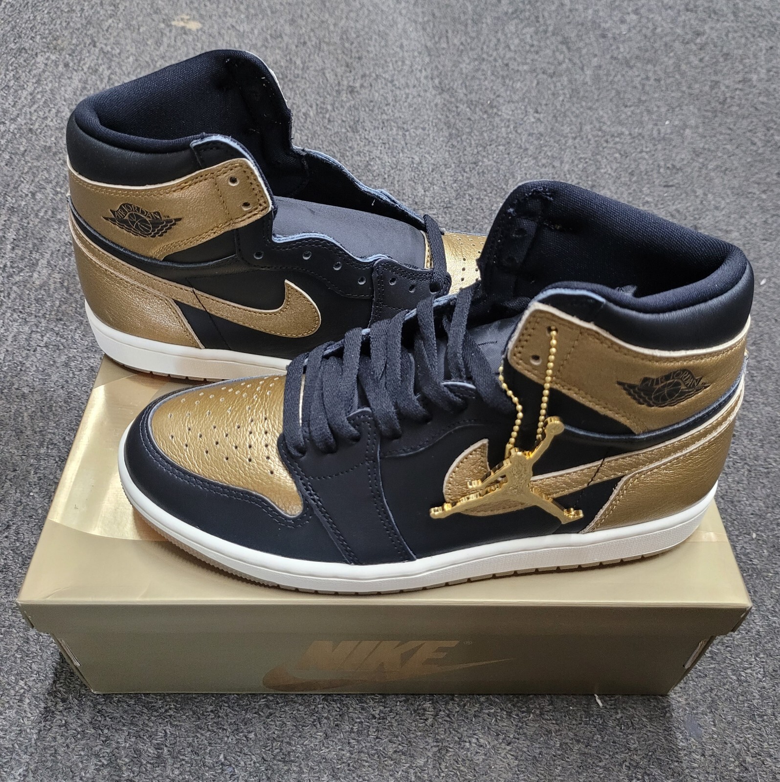 Size 11.5 - Air Jordan 1 Retro OG High Black Metallic Gold for  