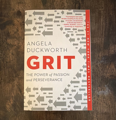 Angela Duckworth Grit The Power of Passion and Perseverance Trade Paperback Scr 