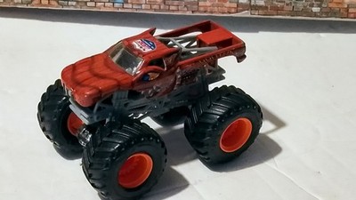 Hot Wheels Monster Jam Brutus Monster Truck . Maßstab 1/64. Sehr guter Zustand Rarität