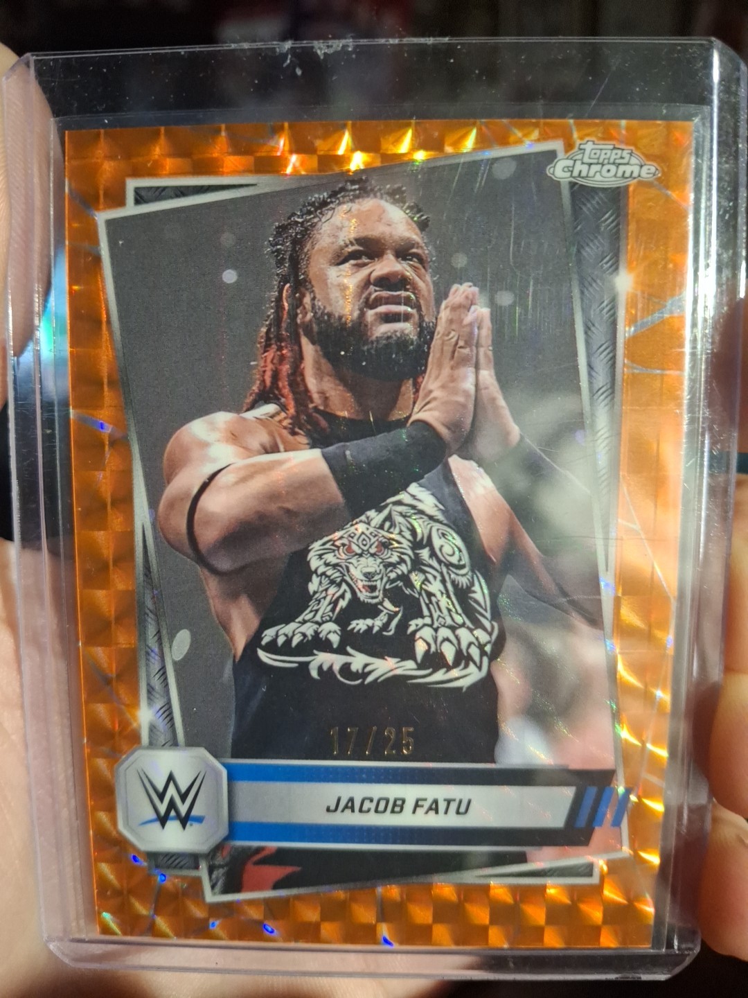/25 Jacob Fatu Orange Geometric Refractor WWE 2025 Topps Chrome #100