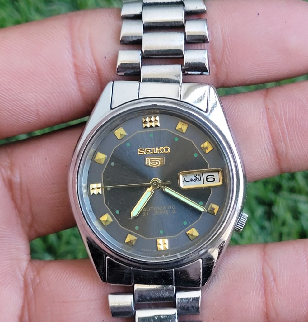 vintage Seiko 5 Automatic 21 jewels stainless-steel men wristwatch