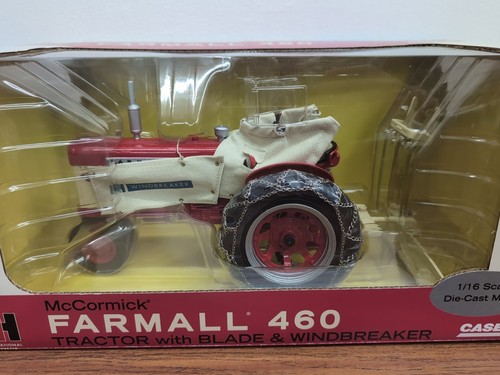 1/16 Ertl International Harvester Farmall 460 Tractor With Blade And Windbreaker - Picture 2 of 4